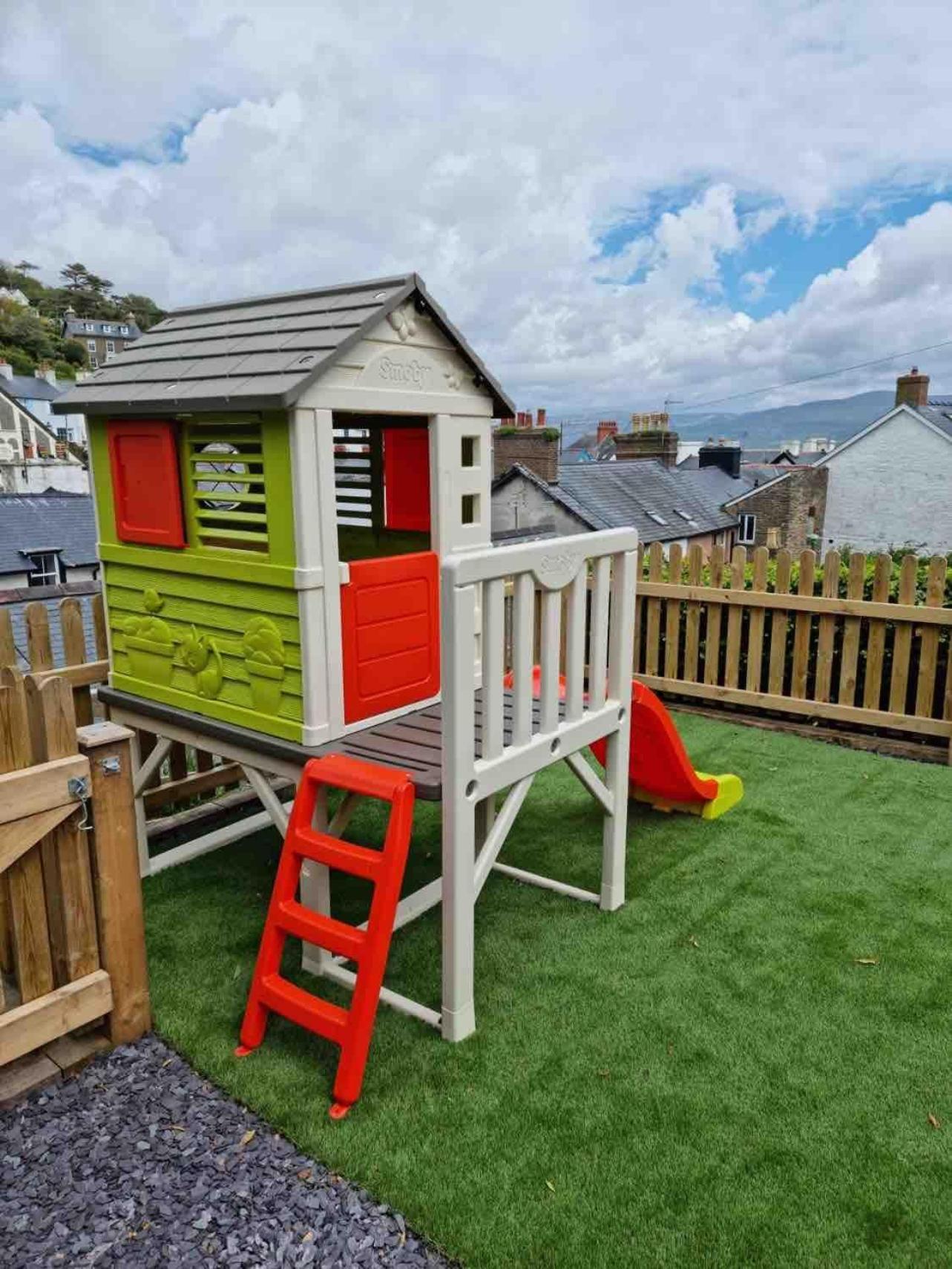 Sunny Shores Holiday home
